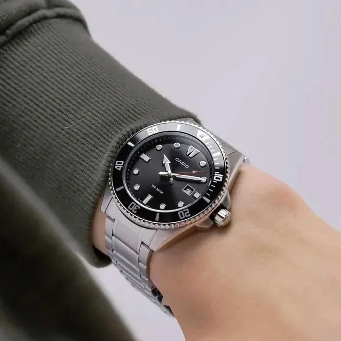 Casio MDV-107D-1A1