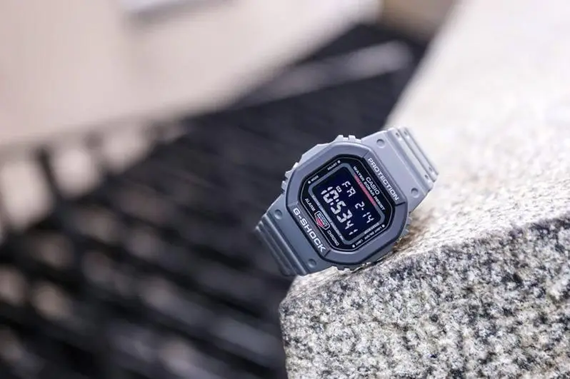 Casio DW-5610SU-8E