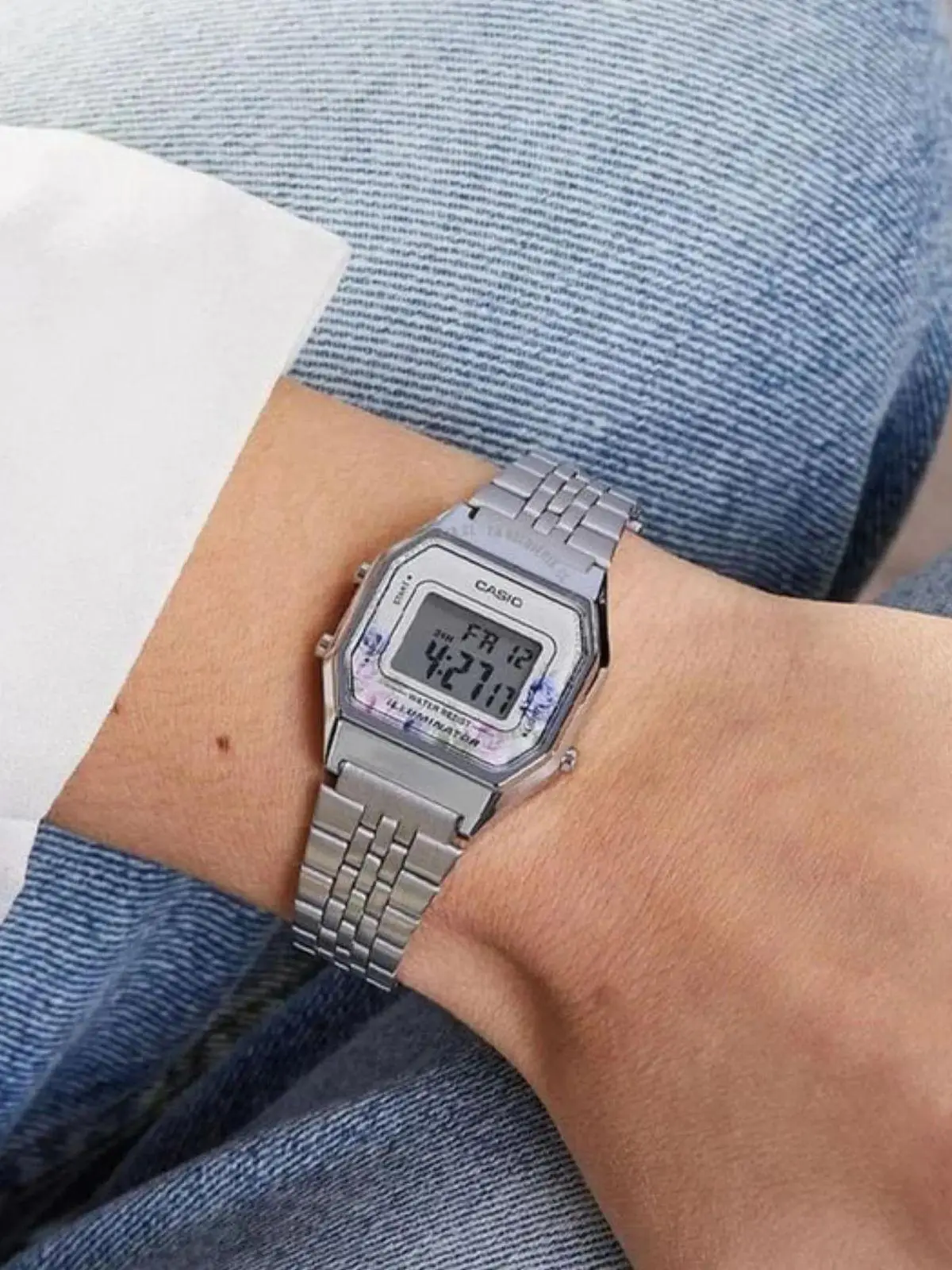 Casio LA-680WA-4C