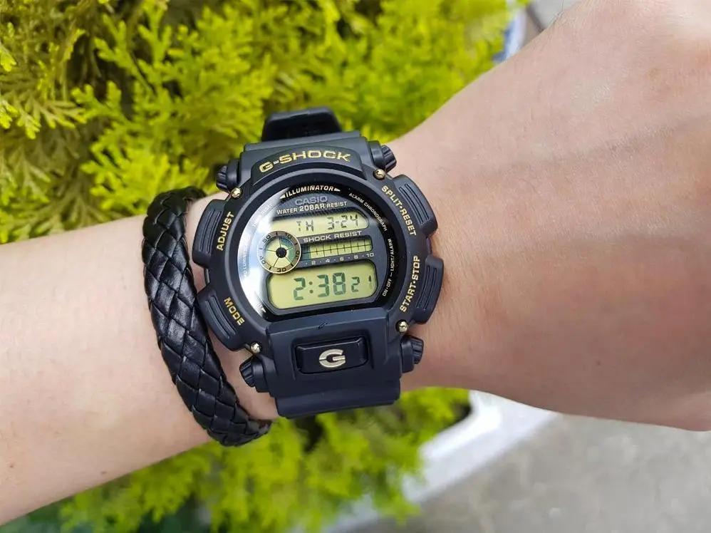 Casio DW-9052GBX-1A9