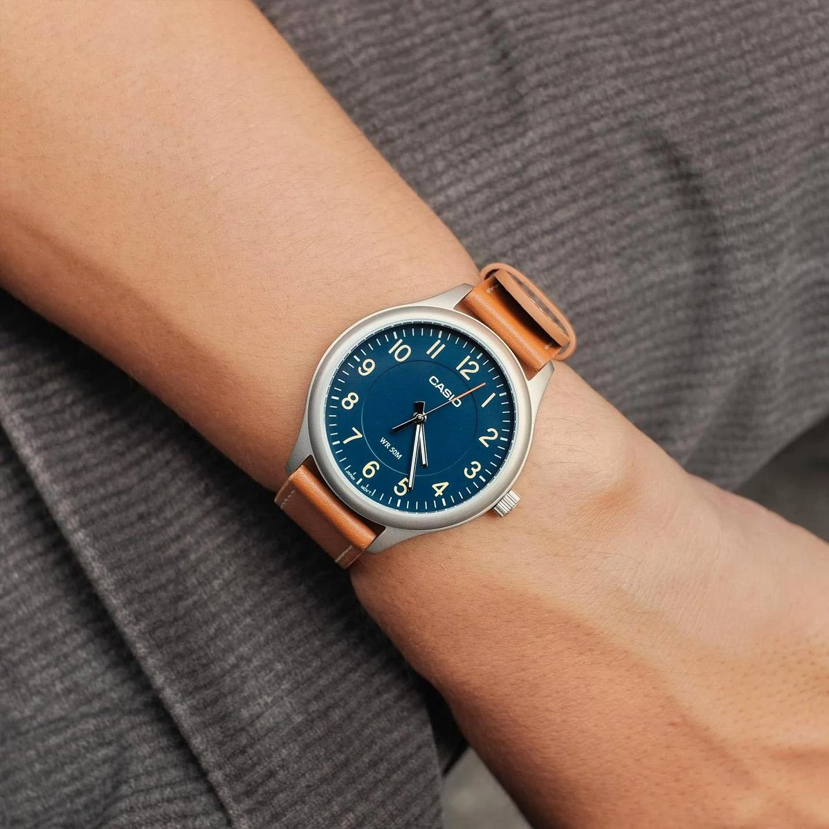 Casio Collection MTP-B160L-2B