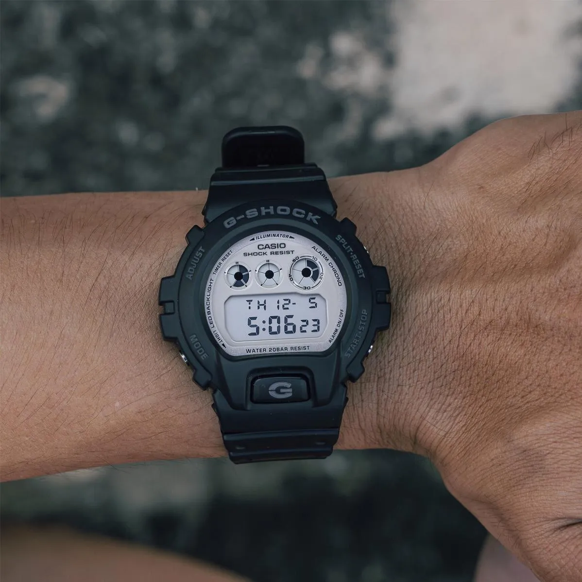 Casio DW-6900WD-1E