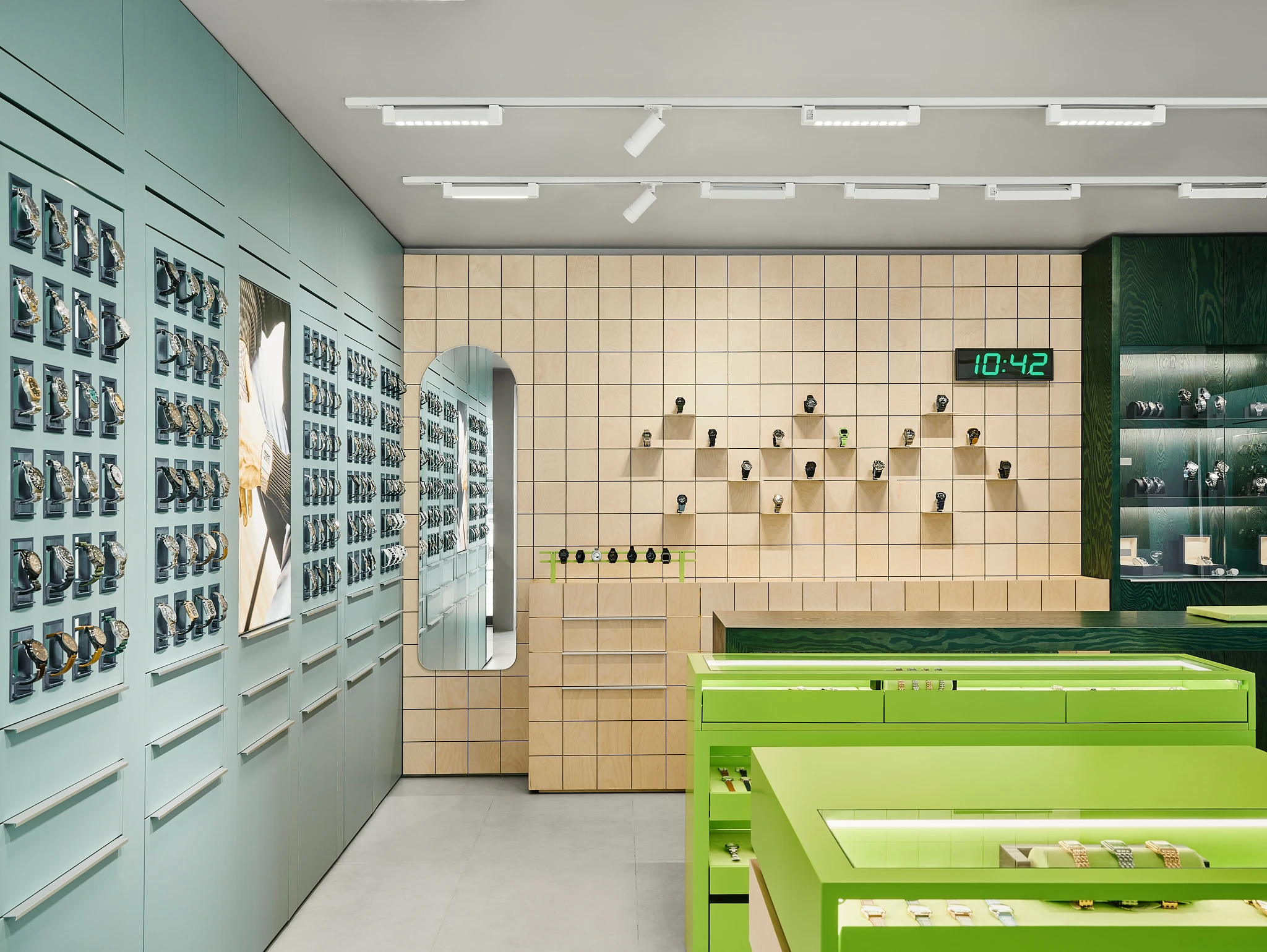 Флагманский магазин в центре столицы