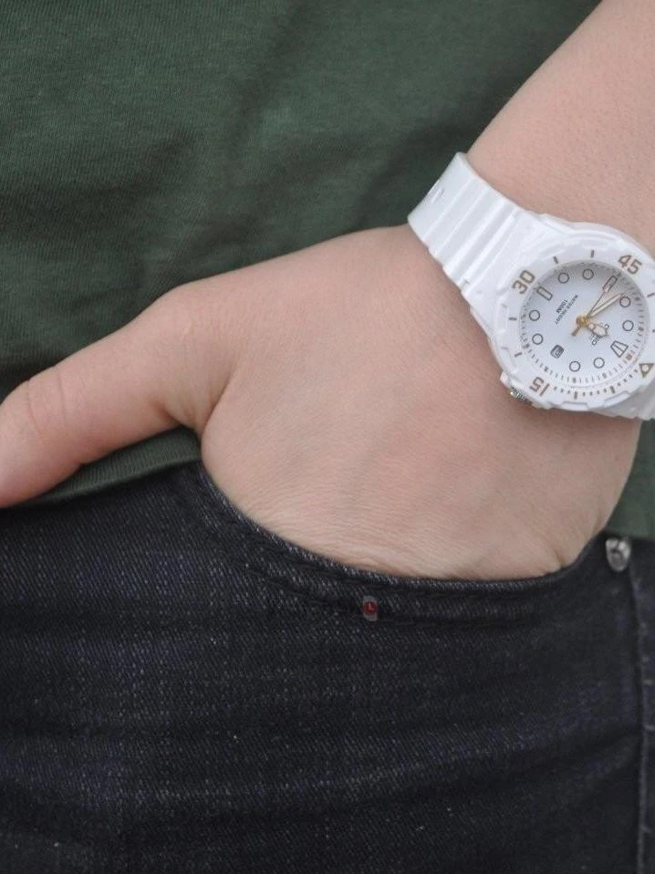 Casio Collection LRW-200H-7E2