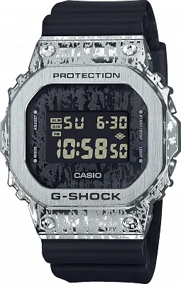 Casio GM-5600GC-1E