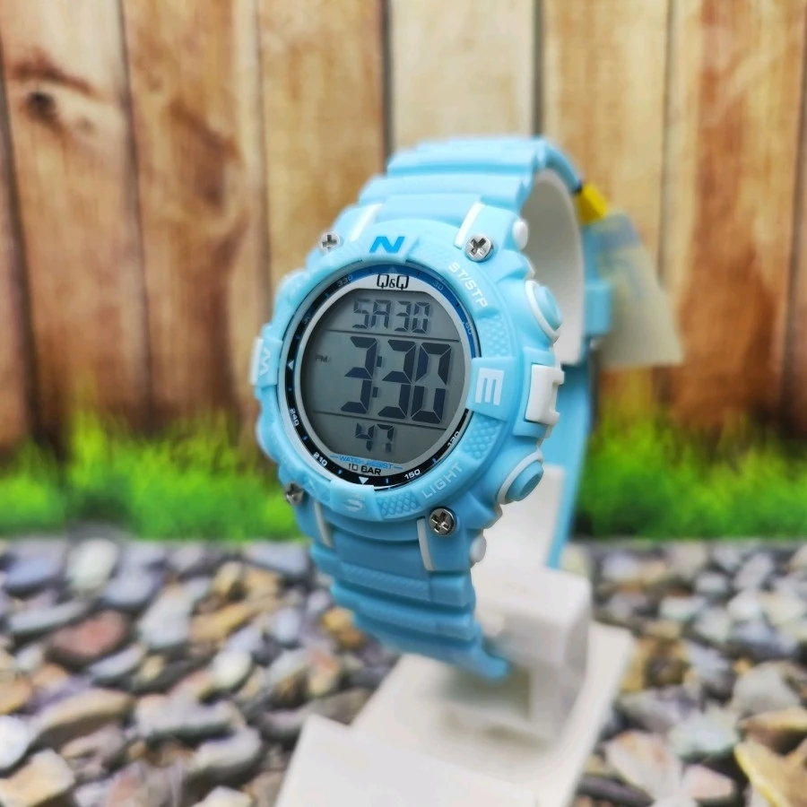 Q&Q M186J804Y