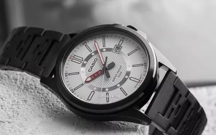 Casio Collection MTP-E700B-7E