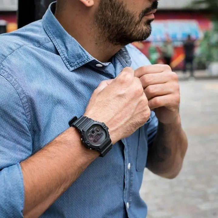 Casio DW-5900BB-1E