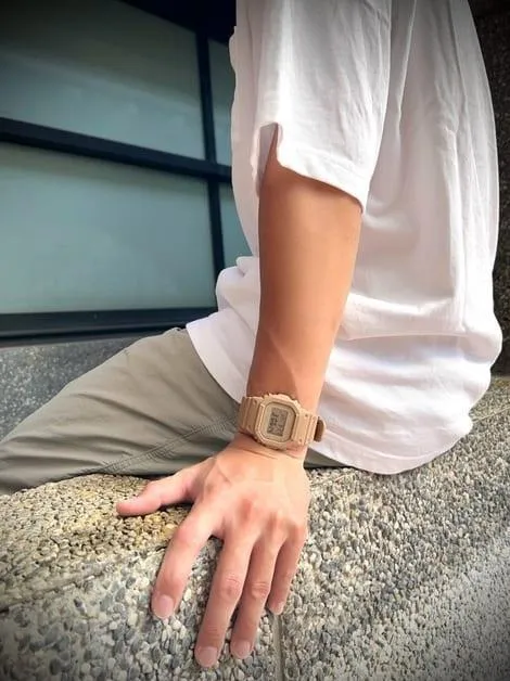 Casio DW-5600NC-5E