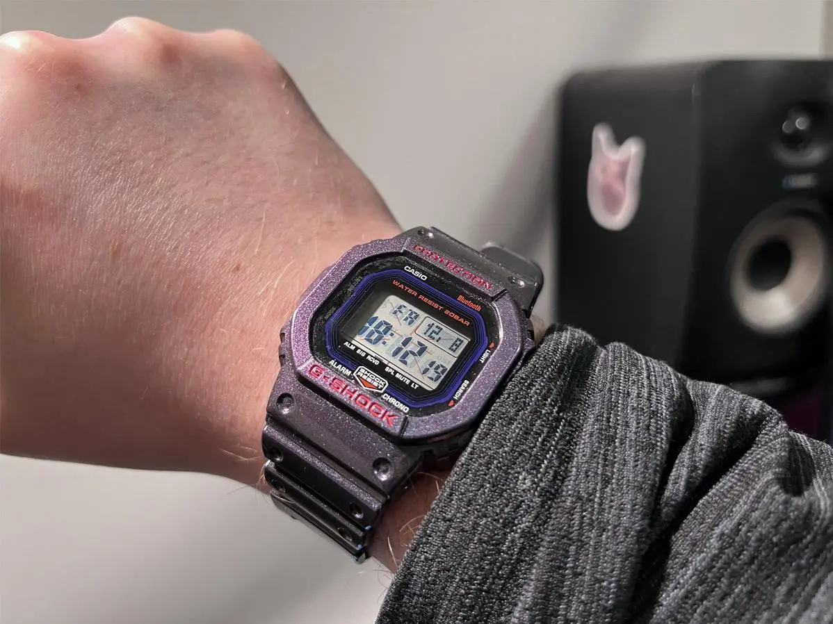 Casio DW-B5600AH-6E
