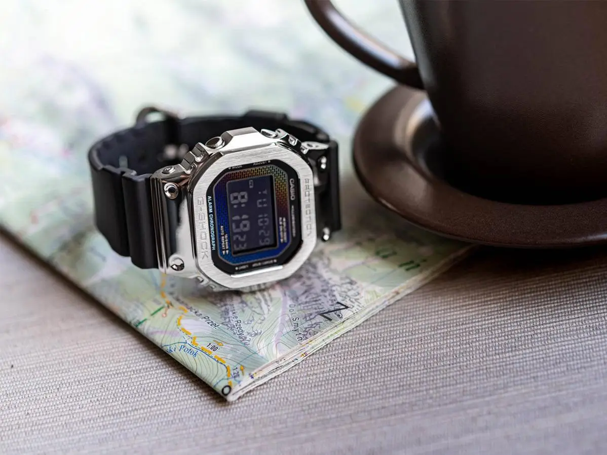 Casio GM-5600RW-1E