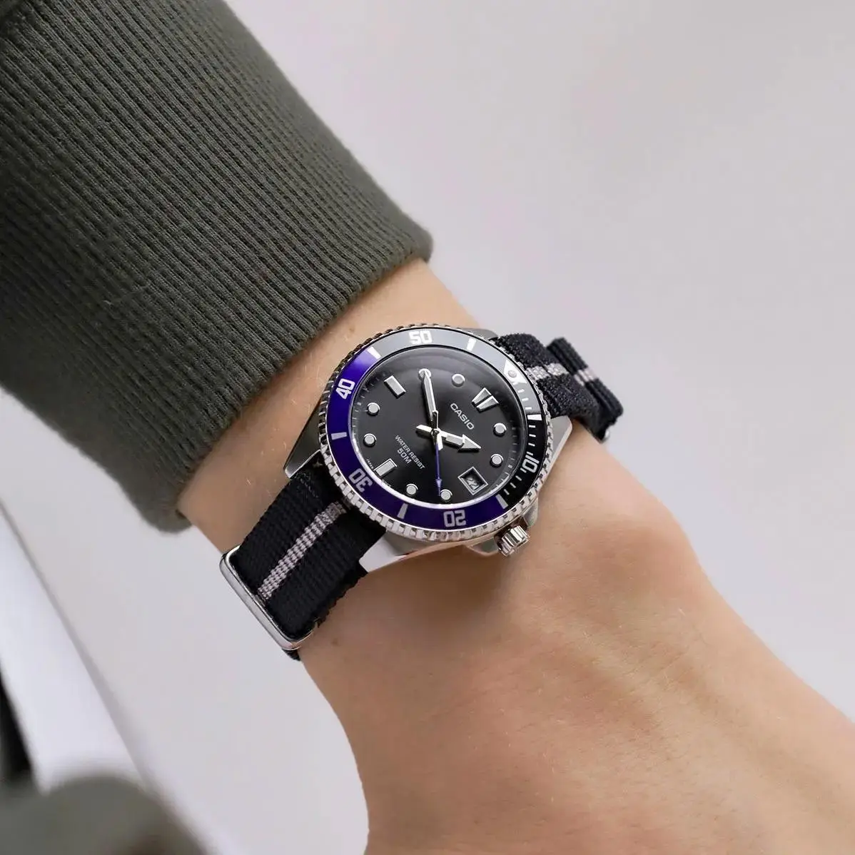 Casio MDV-10C-1A2