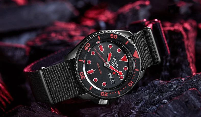 Seiko Seiko 5 Sports SRPD83K1