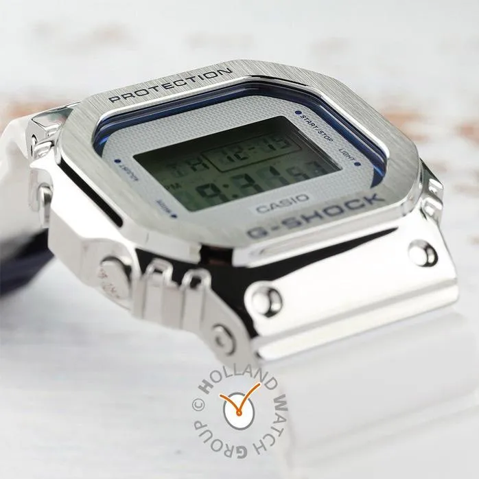 Casio GM-5600LC-7E