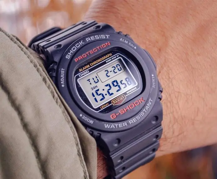 Casio DW-5750E-1E
