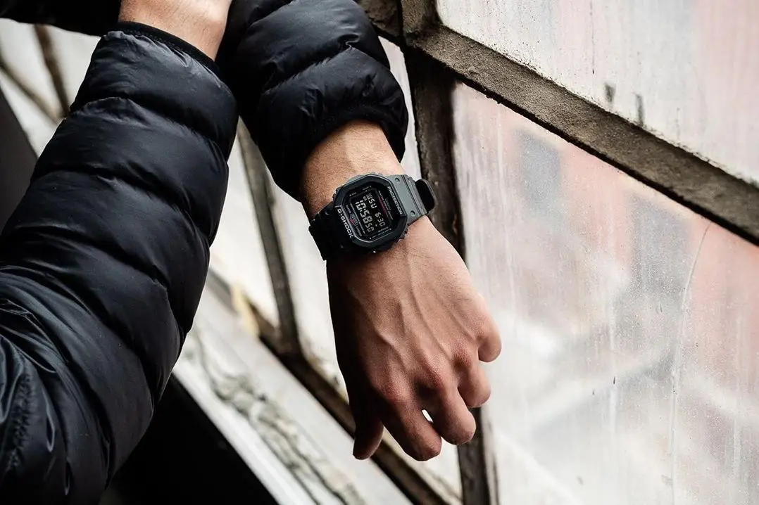 Casio DW-5610SU-8E