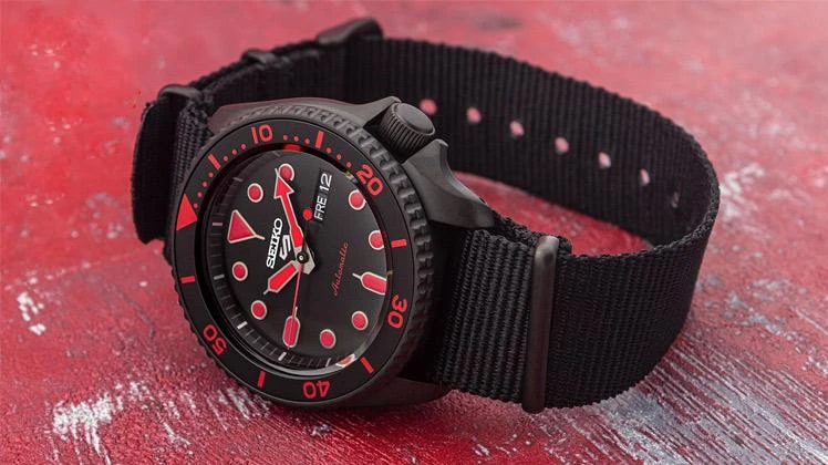 Seiko Seiko 5 Sports SRPD83K1