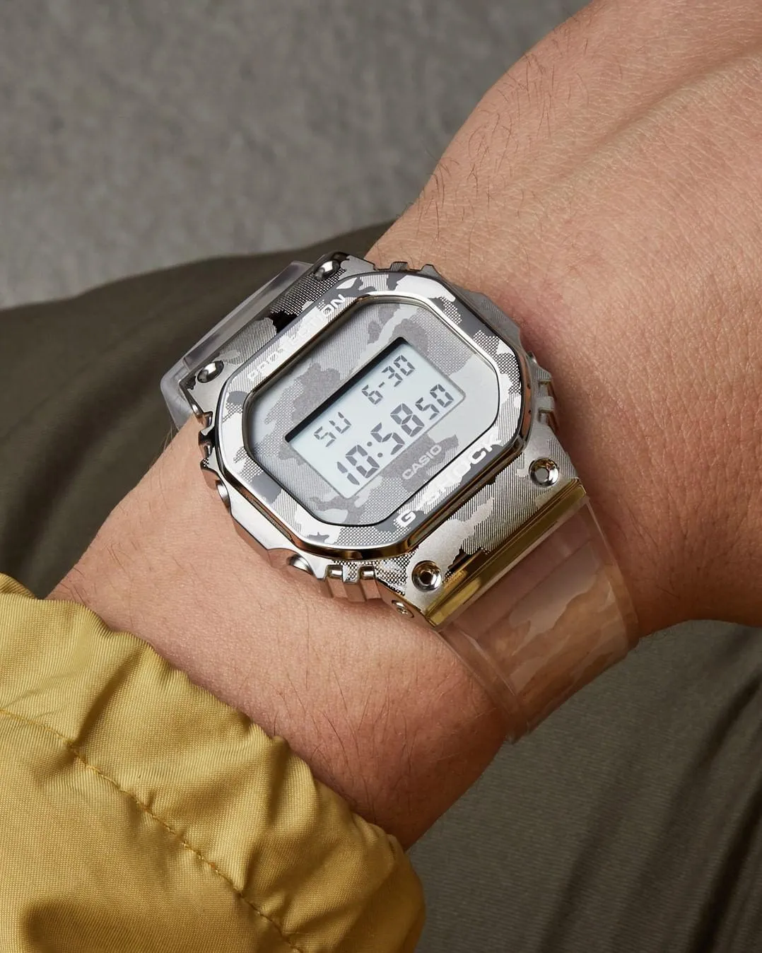 Casio GM-5600SCM-1E