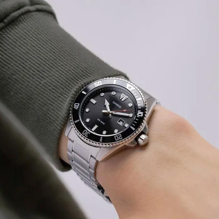 Casio MDV-107D-1A1
