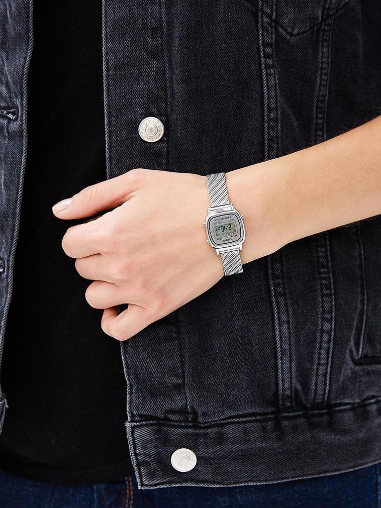 Casio LA-670WEM-7E