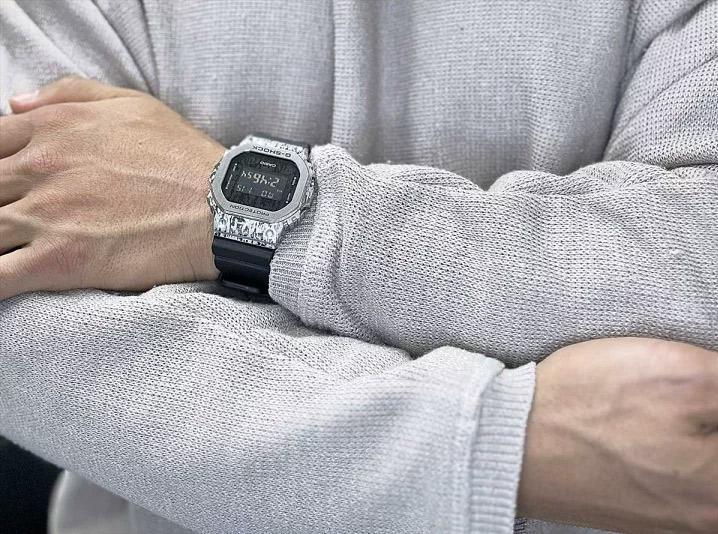 Casio GM-5600GC-1E
