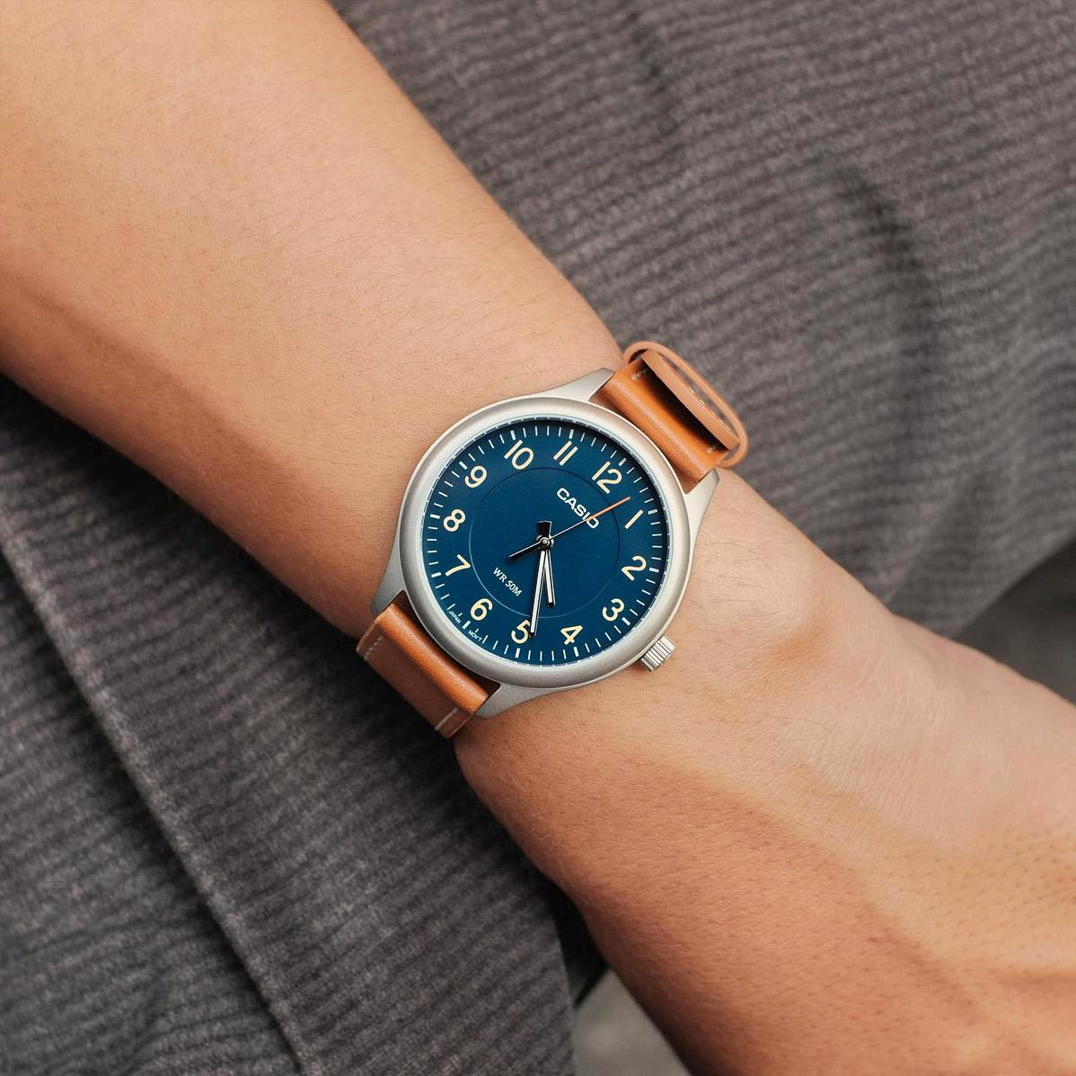 Casio Collection MTP-B160L-2B