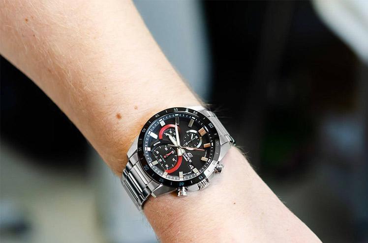 Casio EFR-571DB-1A1