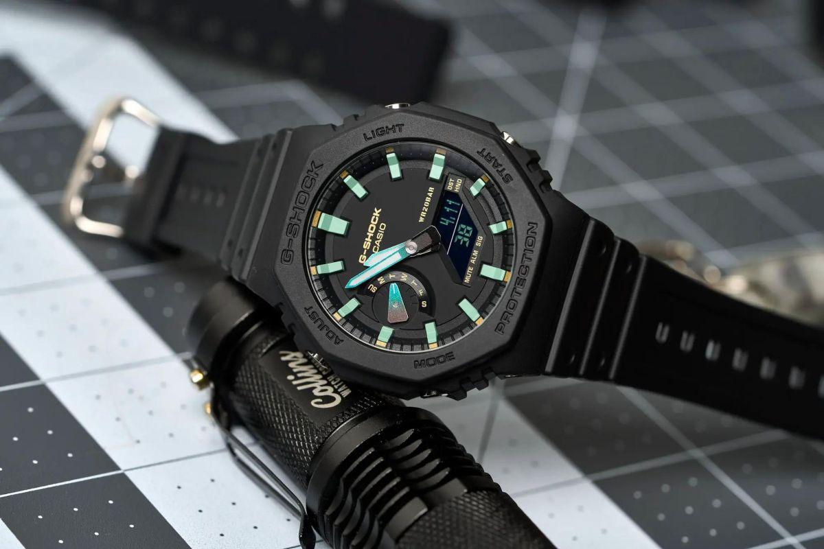 Casio GA-2100RC-1A
