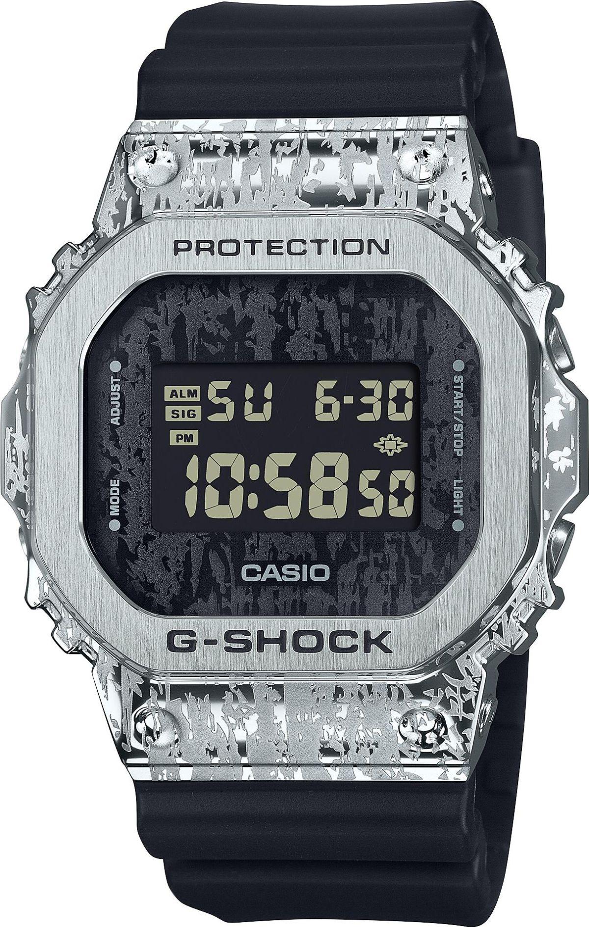 Casio GM-5600GC-1E