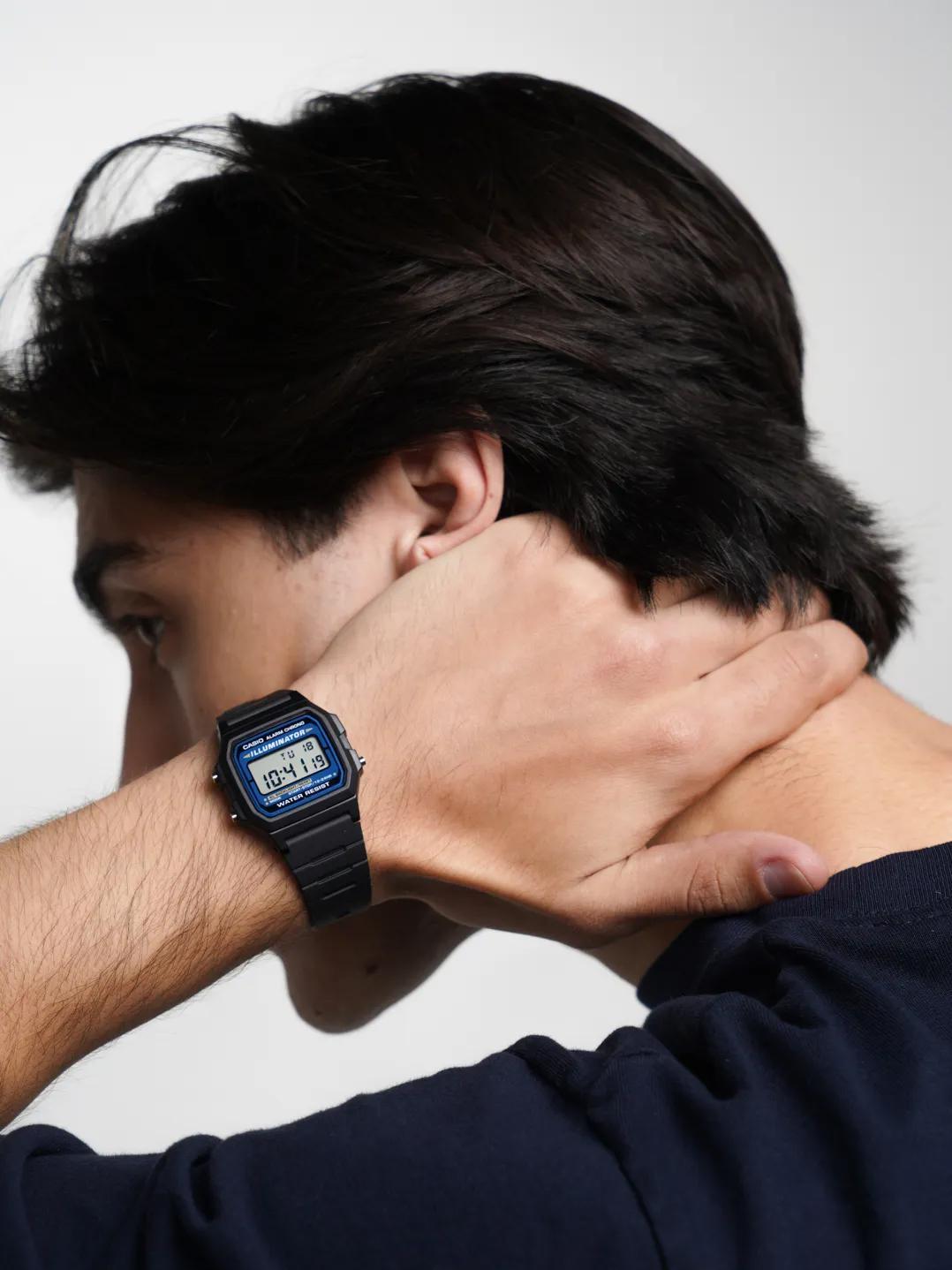 Casio F-105W-1A