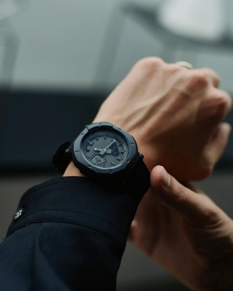 Casio PRJ-B001WM-1E