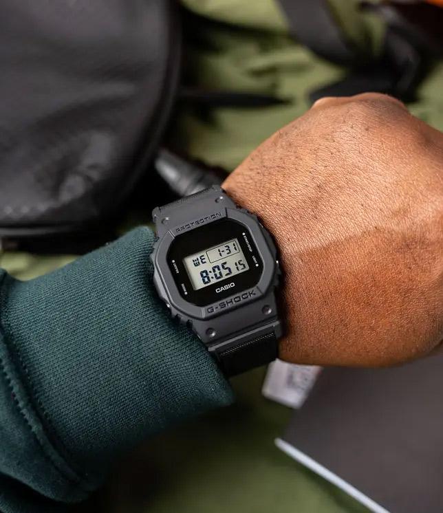 Casio DW-5600BCE-1E
