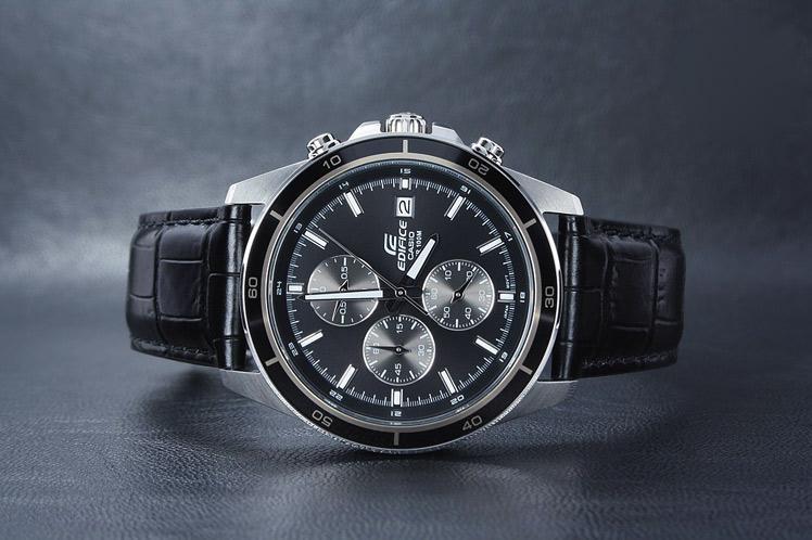 Casio EFR-526L-1A