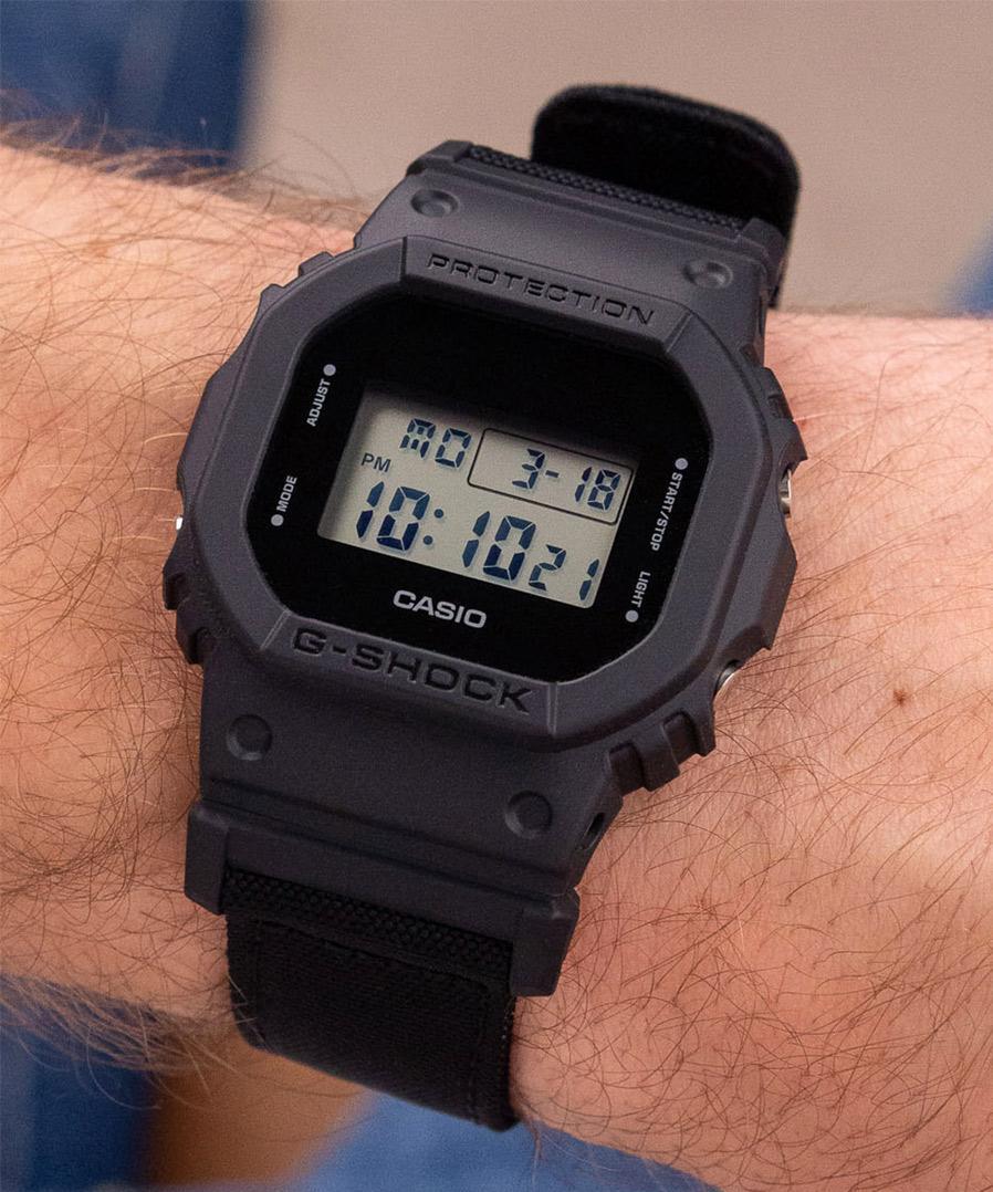 Casio DW-5600BCE-1E