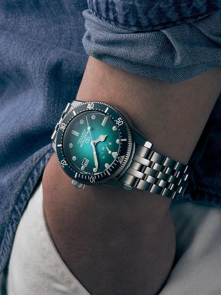 Orient RE-AU0602E