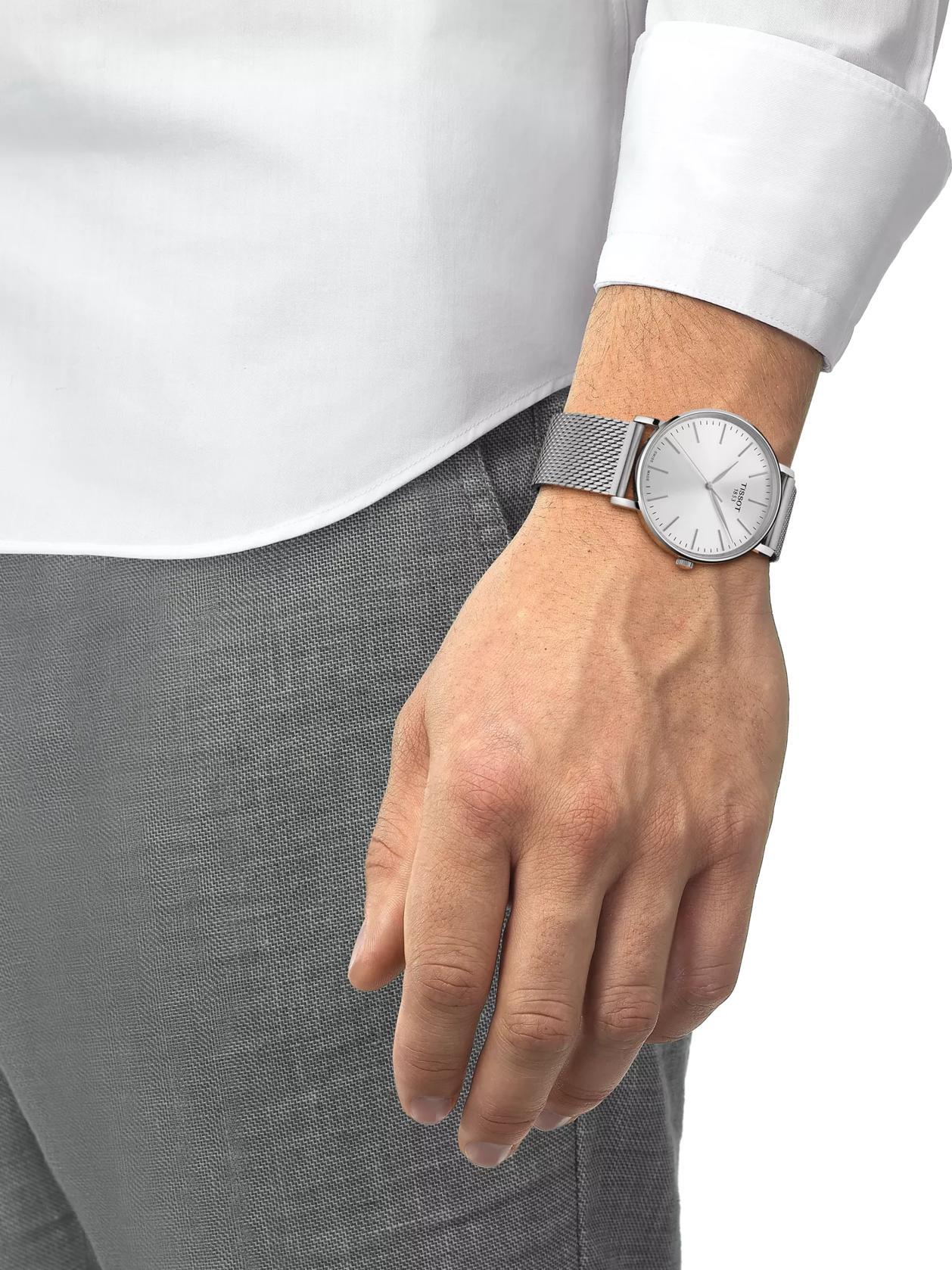 Tissot T-CLASSIC T143.410.11.011.00