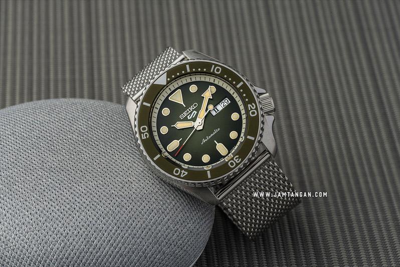 Seiko Seiko 5 Sports SRPD75K1