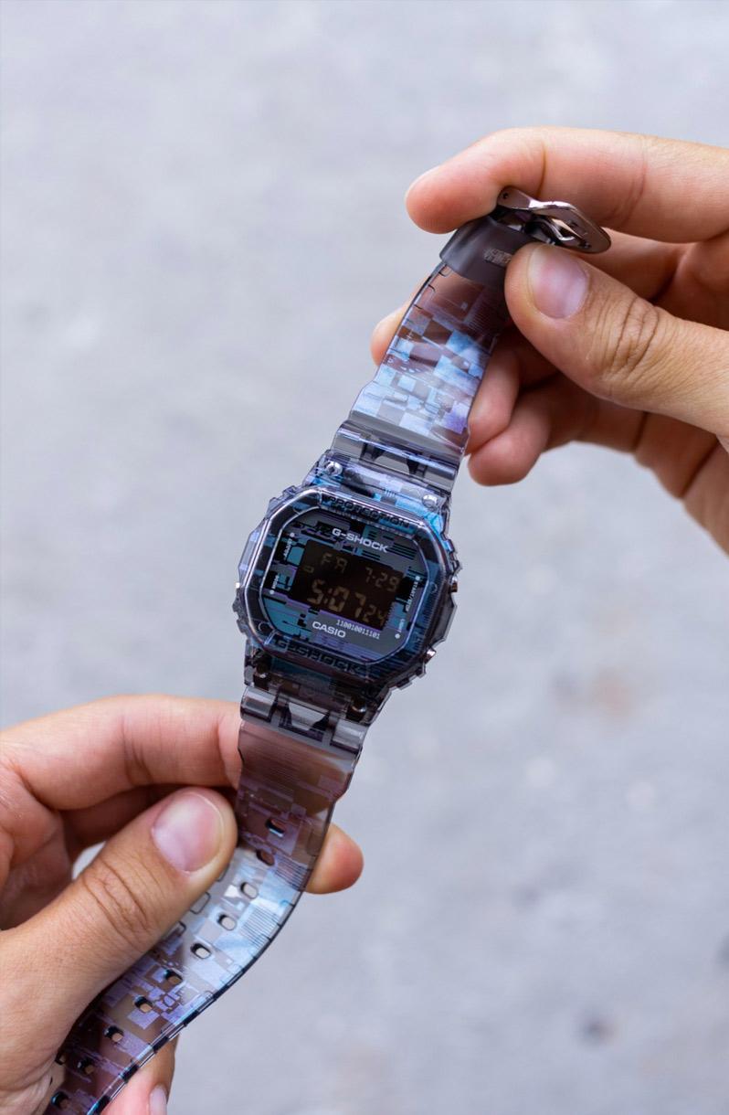 Casio DW-5600NN-1E
