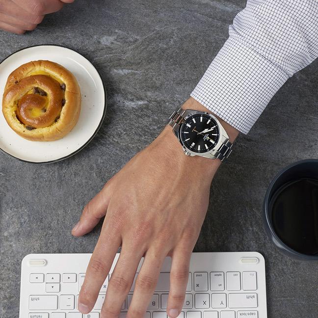 Casio EFV-100D-1A
